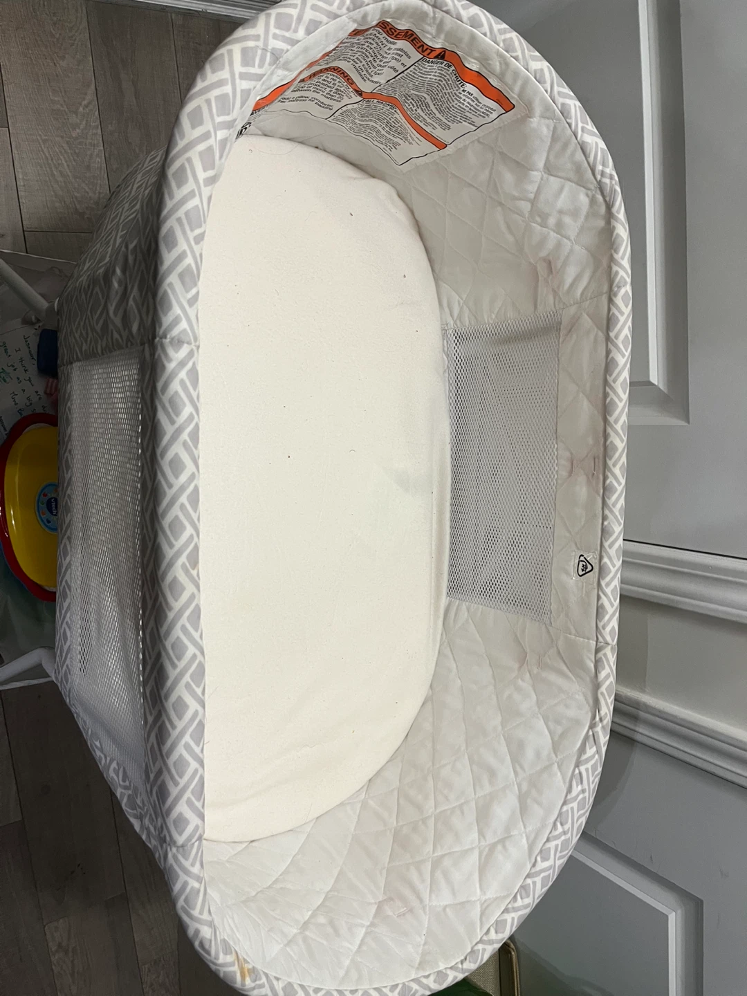 Delta Children Bassinet - photo 2