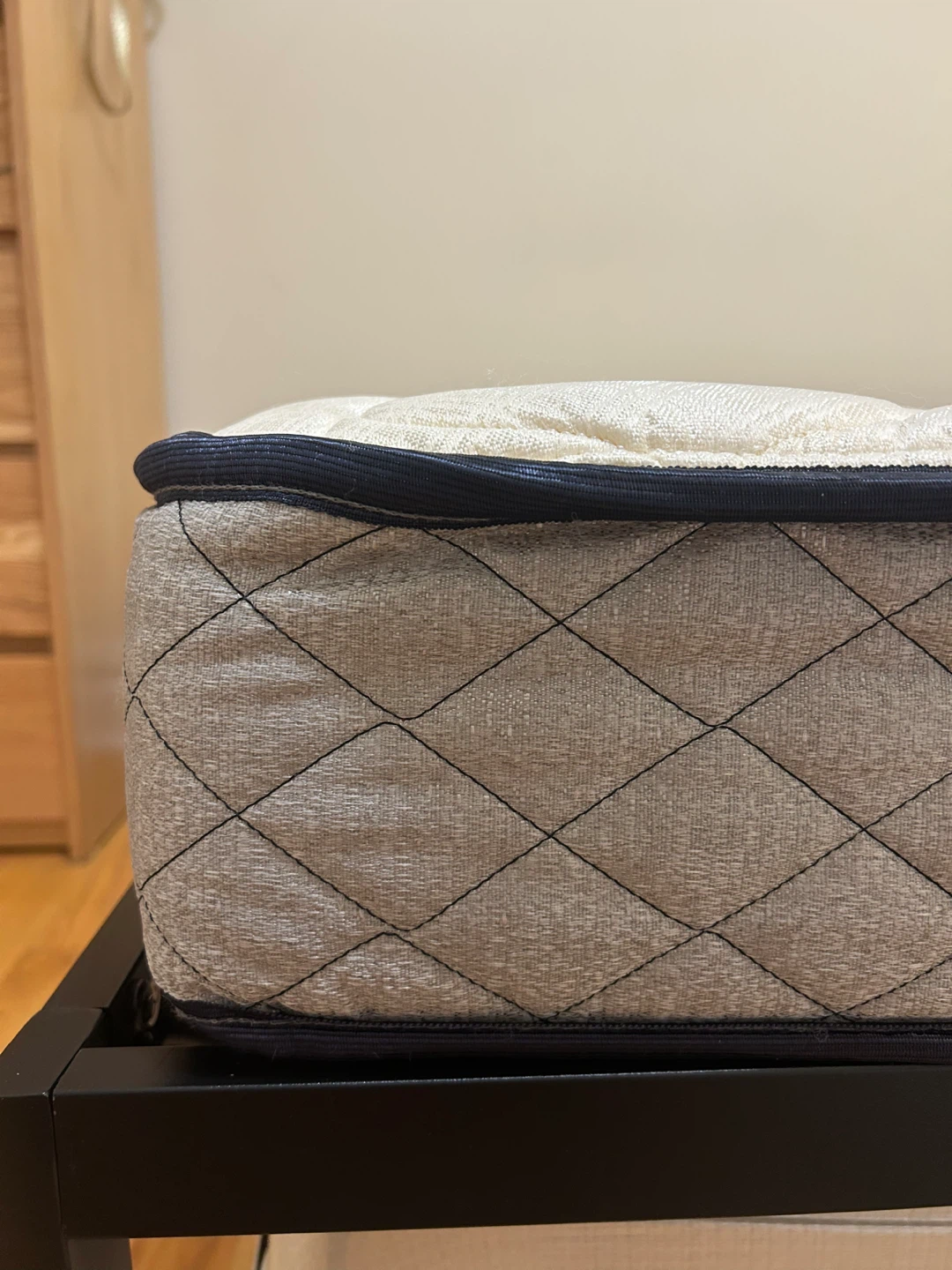 Full Size Mattress with (or without) Metal Bed Frame - photo 3