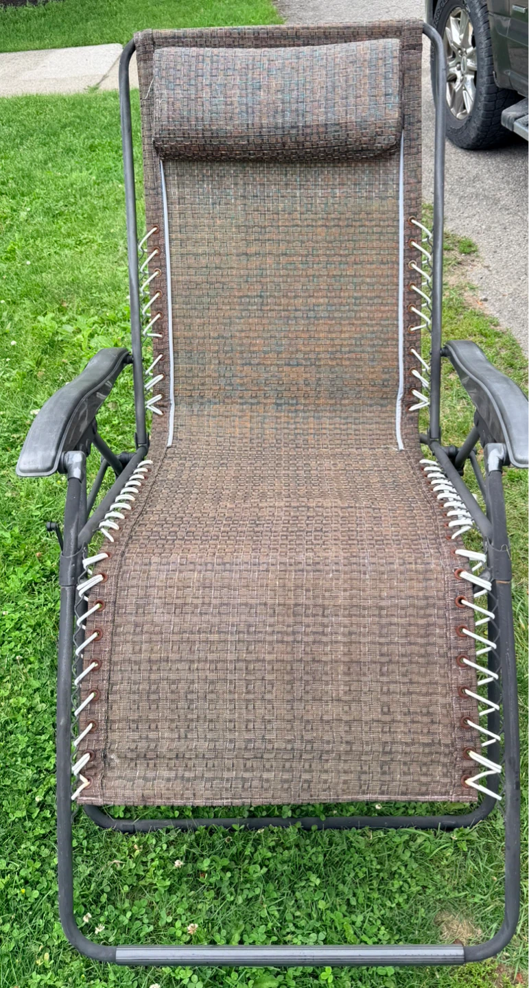 Brown zero gravity chair - photo 2