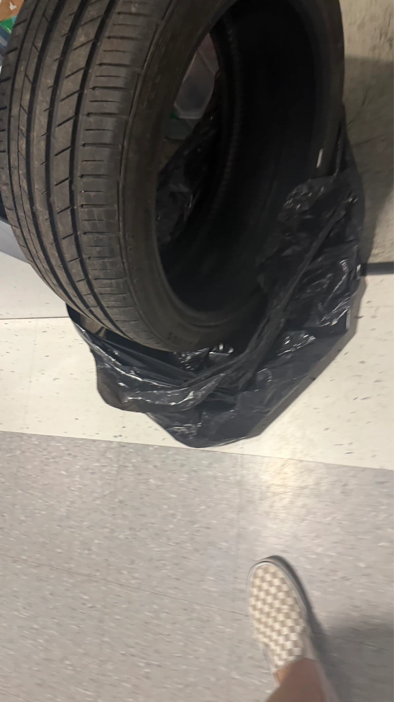 2 x All Season KAPSEN Headking Tire 235/340ZR18 95W XL