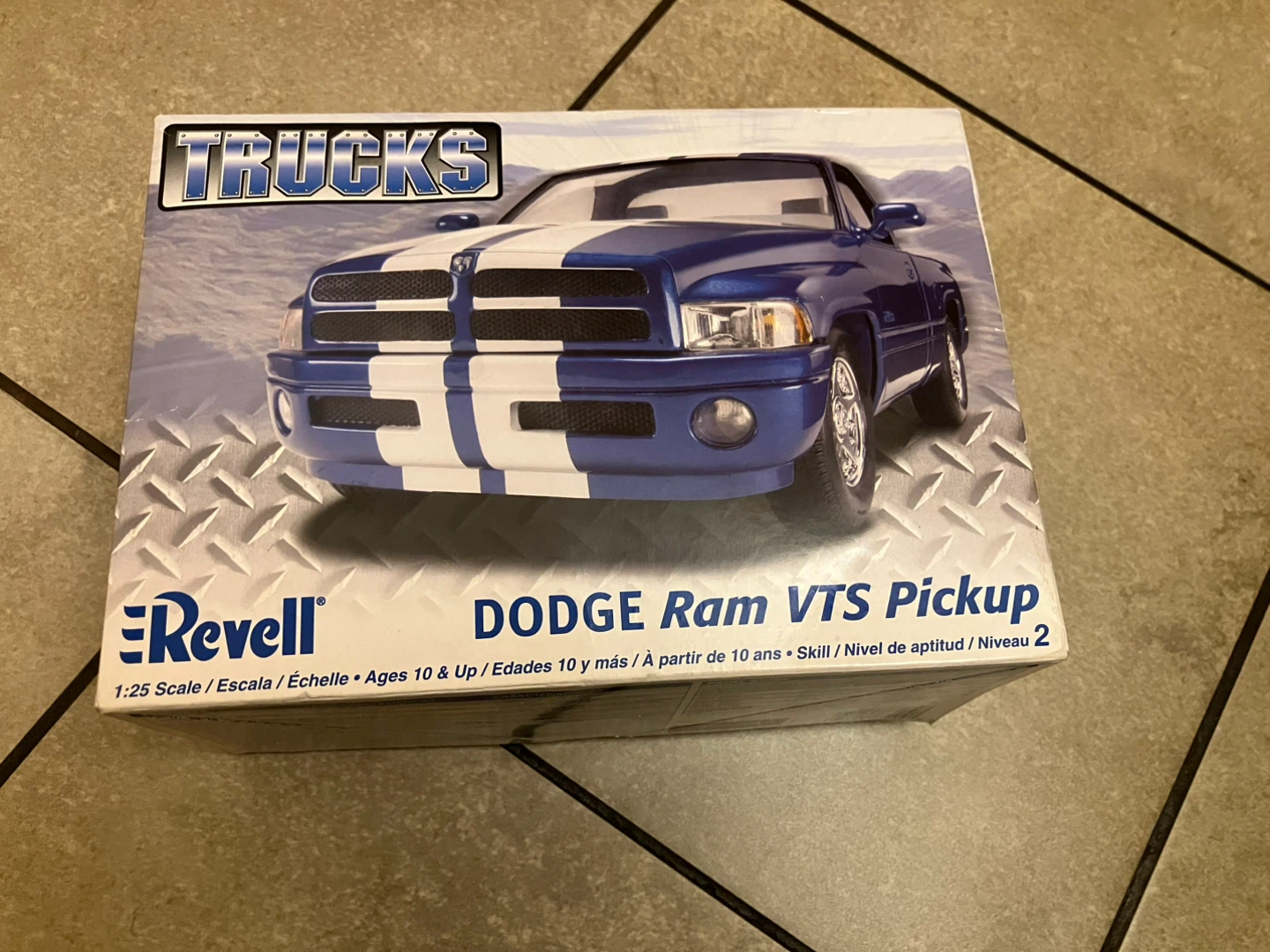 Revell Dodge Ram VTS Pickup Model Kit 1:25 Scale