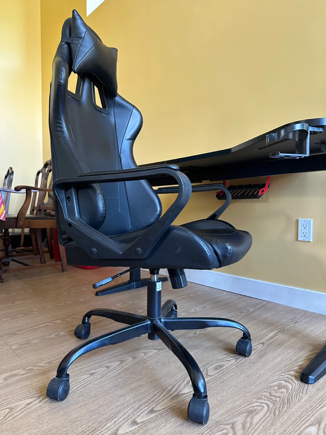 EUREKA Ergonomic Gaming Desk and Chair Set (CAN DELIVER) - photo 5