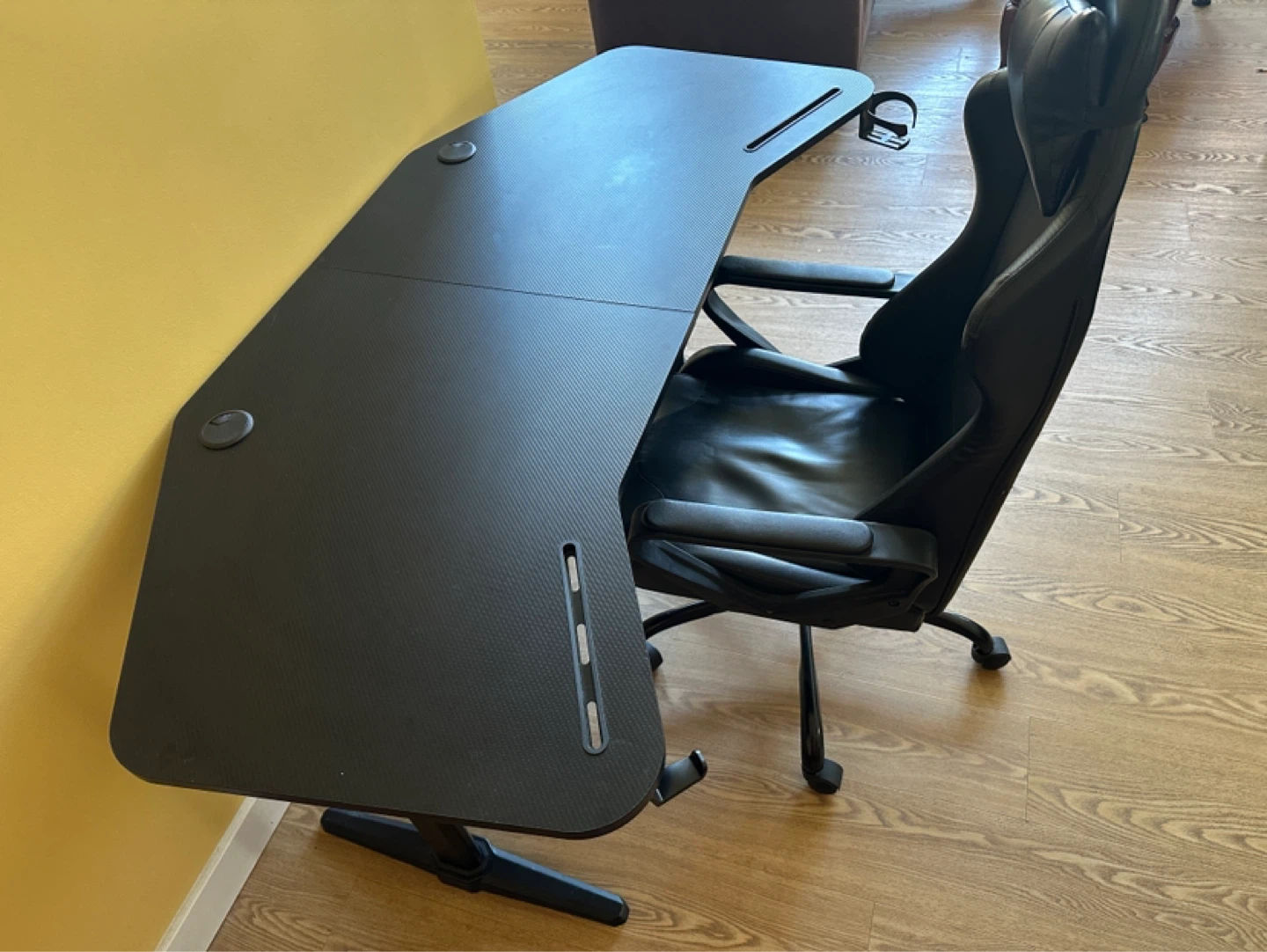EUREKA Ergonomic Gaming Desk and Chair Set (CAN DELIVER)