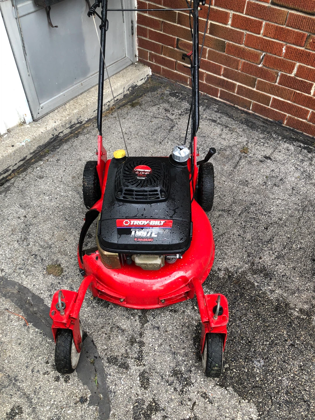 Troy bilts 6hp Kawasaki self propelled multi speed - photo 2