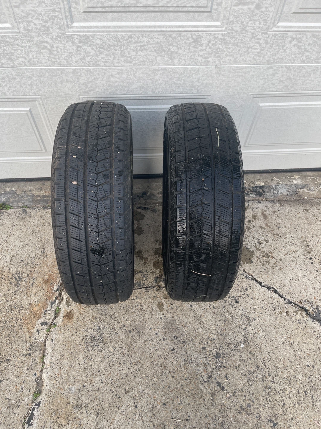 Set of 2 Tires - photo 2