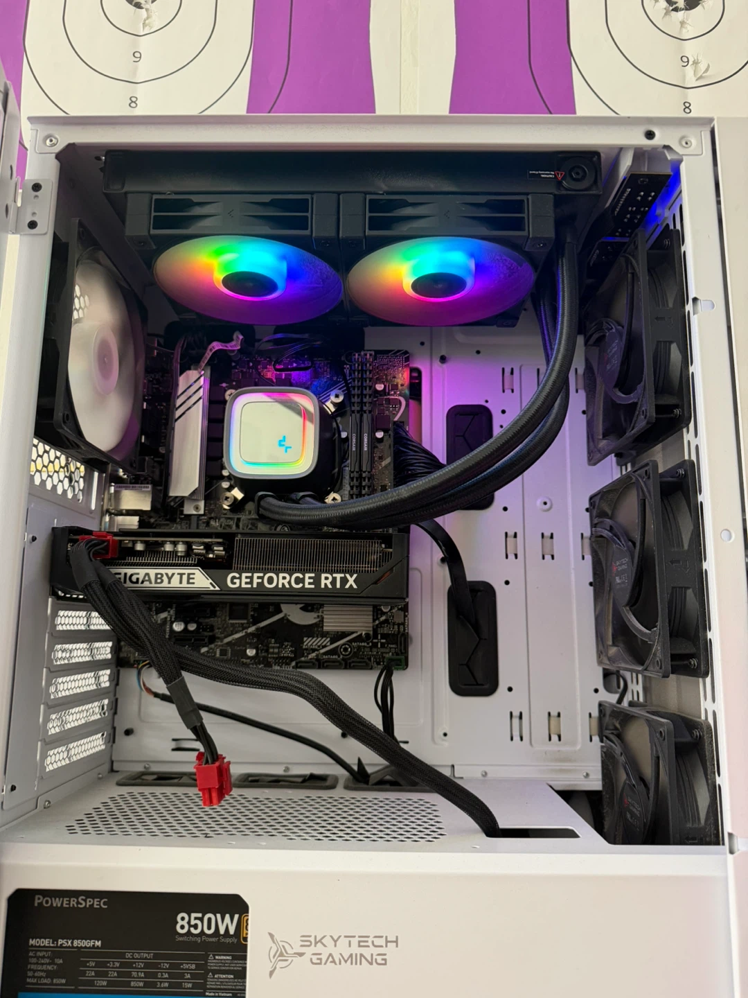Gaming PC - Intel Core i5-13600KF, RTX 5060 Ti, 32GB RAM