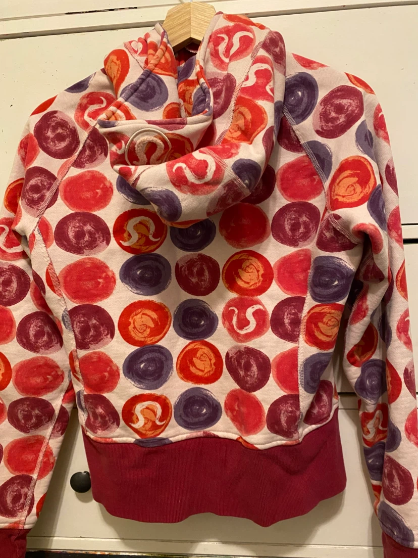 Lululemon Hoodie - photo 2