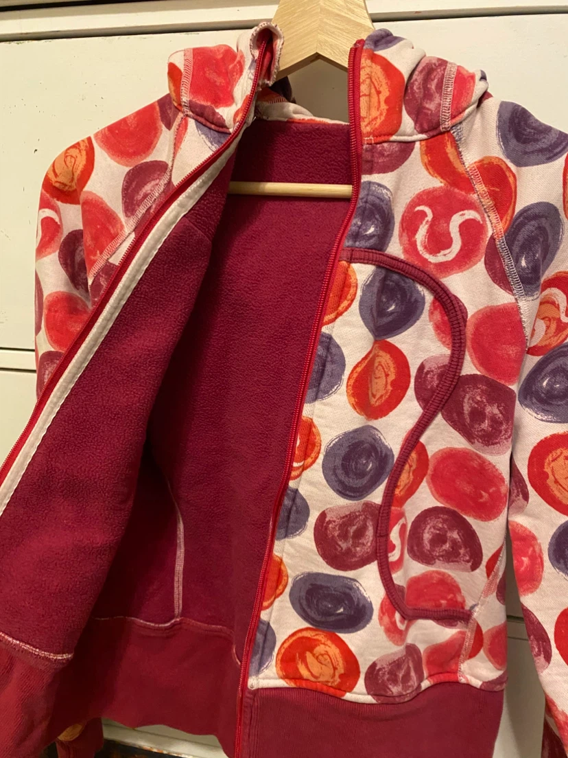 Lululemon Hoodie - photo 3