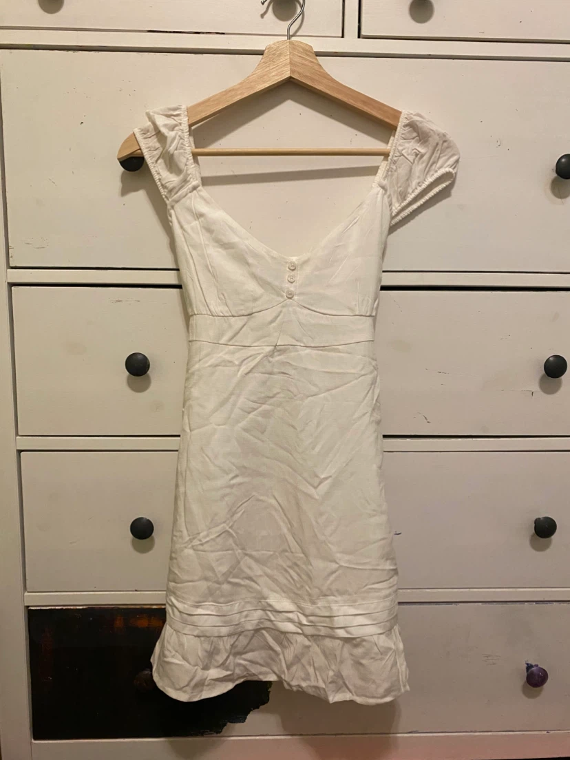 Hollister White Off-the-Shoulder Dress