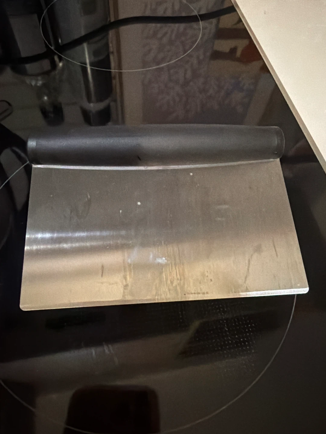 Amazon Basics Stainless Steel Dough Scraper & Bench Scraper - photo 4