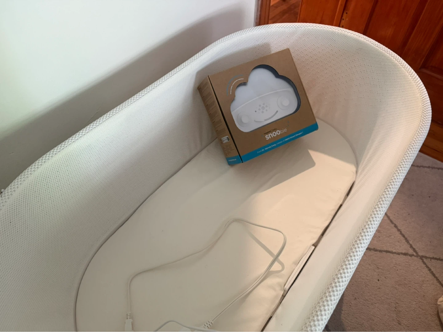 Snoo crib + new sleep sack+  snoobie smart soother