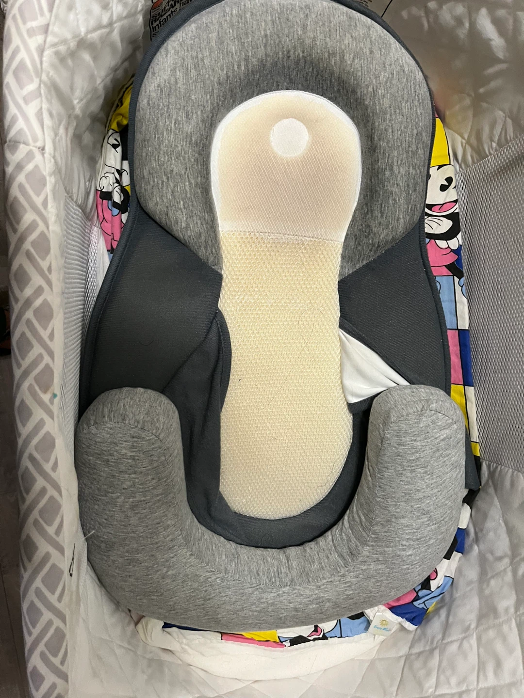 Adjustable Baby Lounger and sleep pillow - photo 5