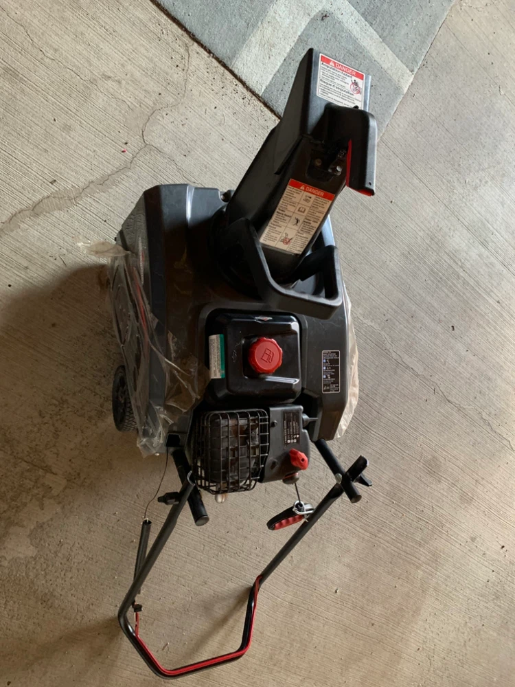 Briggs & Stratton Snow Thrower - photo 3