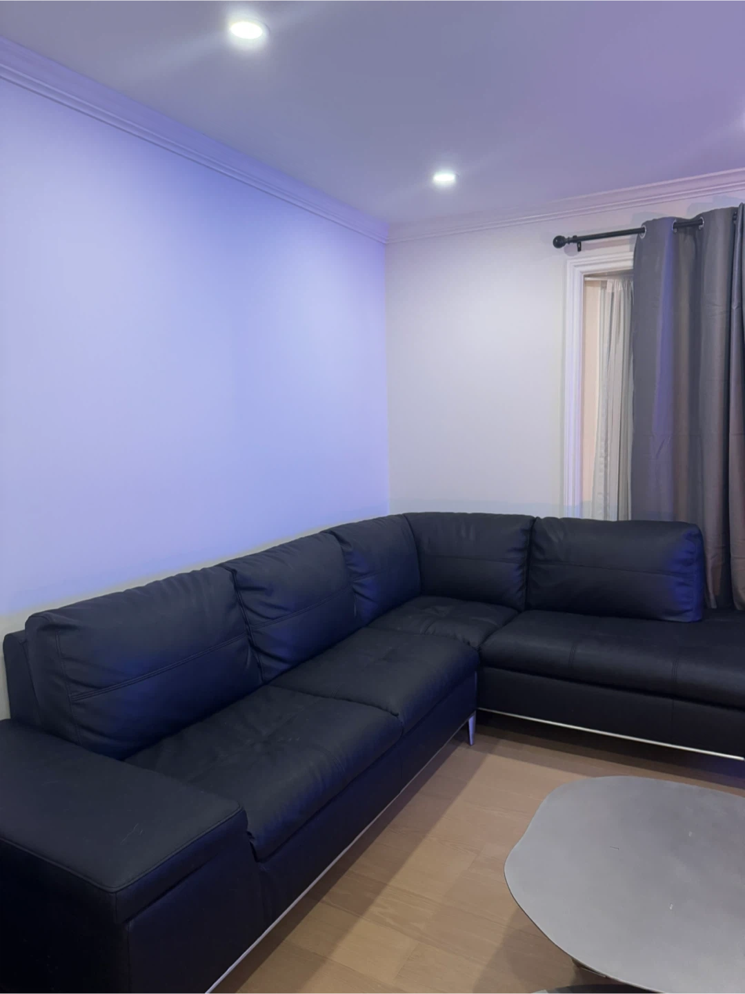 Structube Andrew Black Leather Right-Facing Sectional