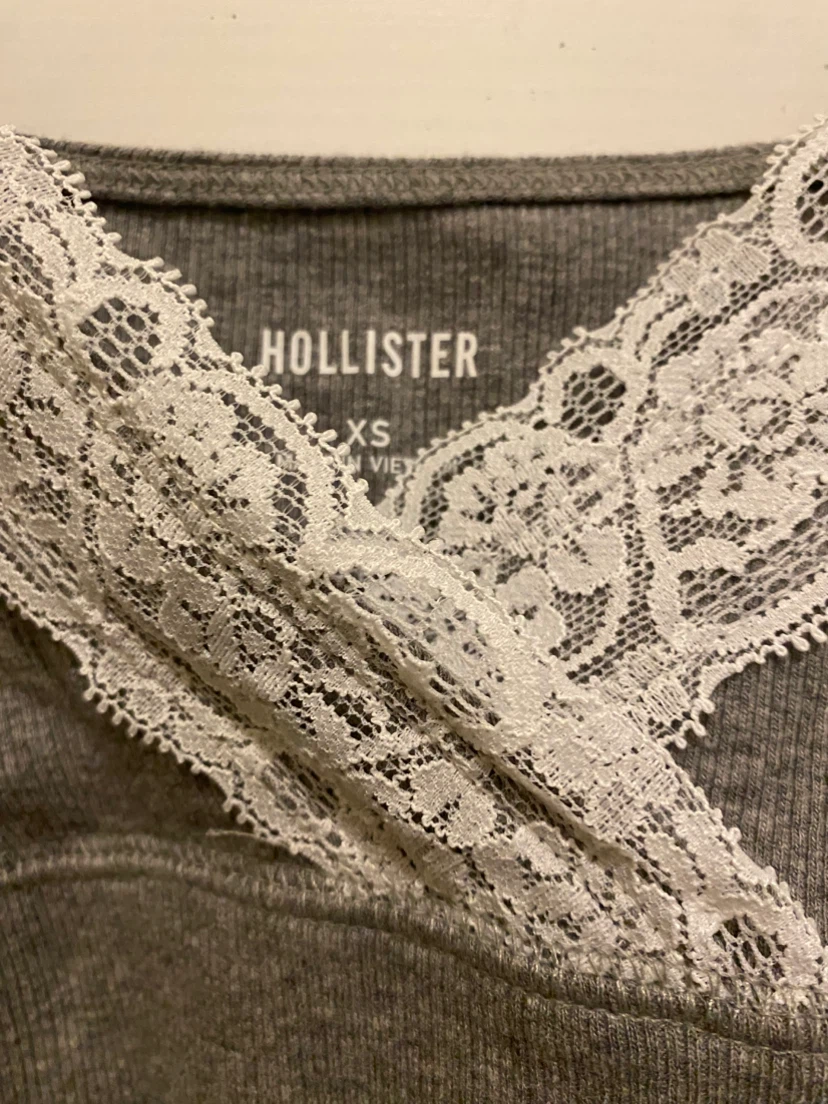 Hollister Grey Lace Trim Camisole - photo 4