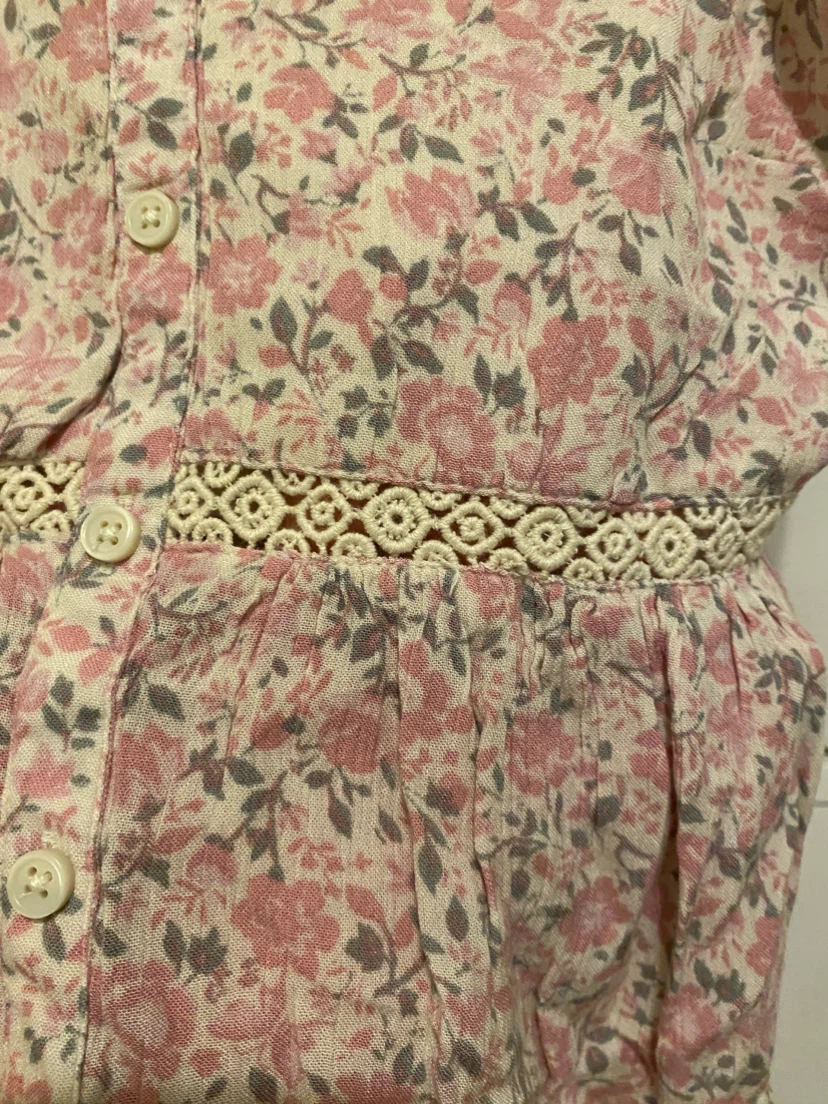 Hollister Floral camisole top with lace trim - photo 3