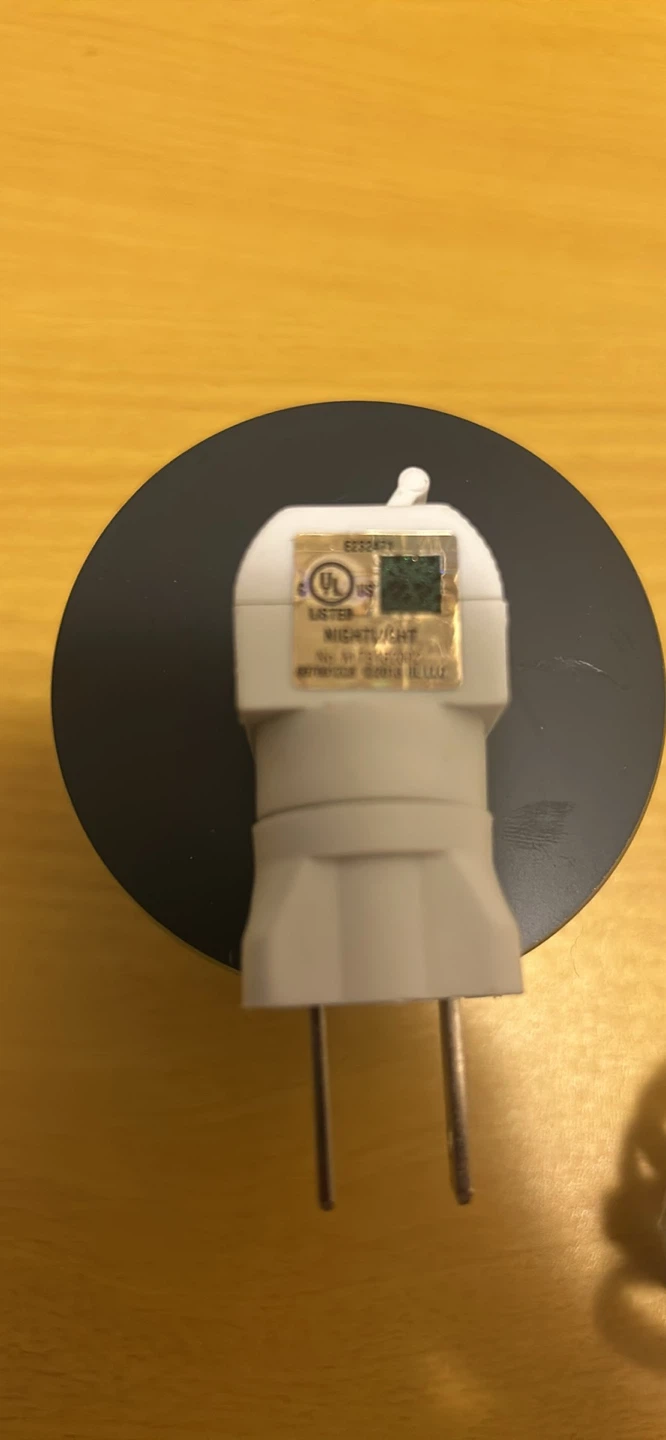 Plug-in Night Light Fragrance Warmer - photo 3