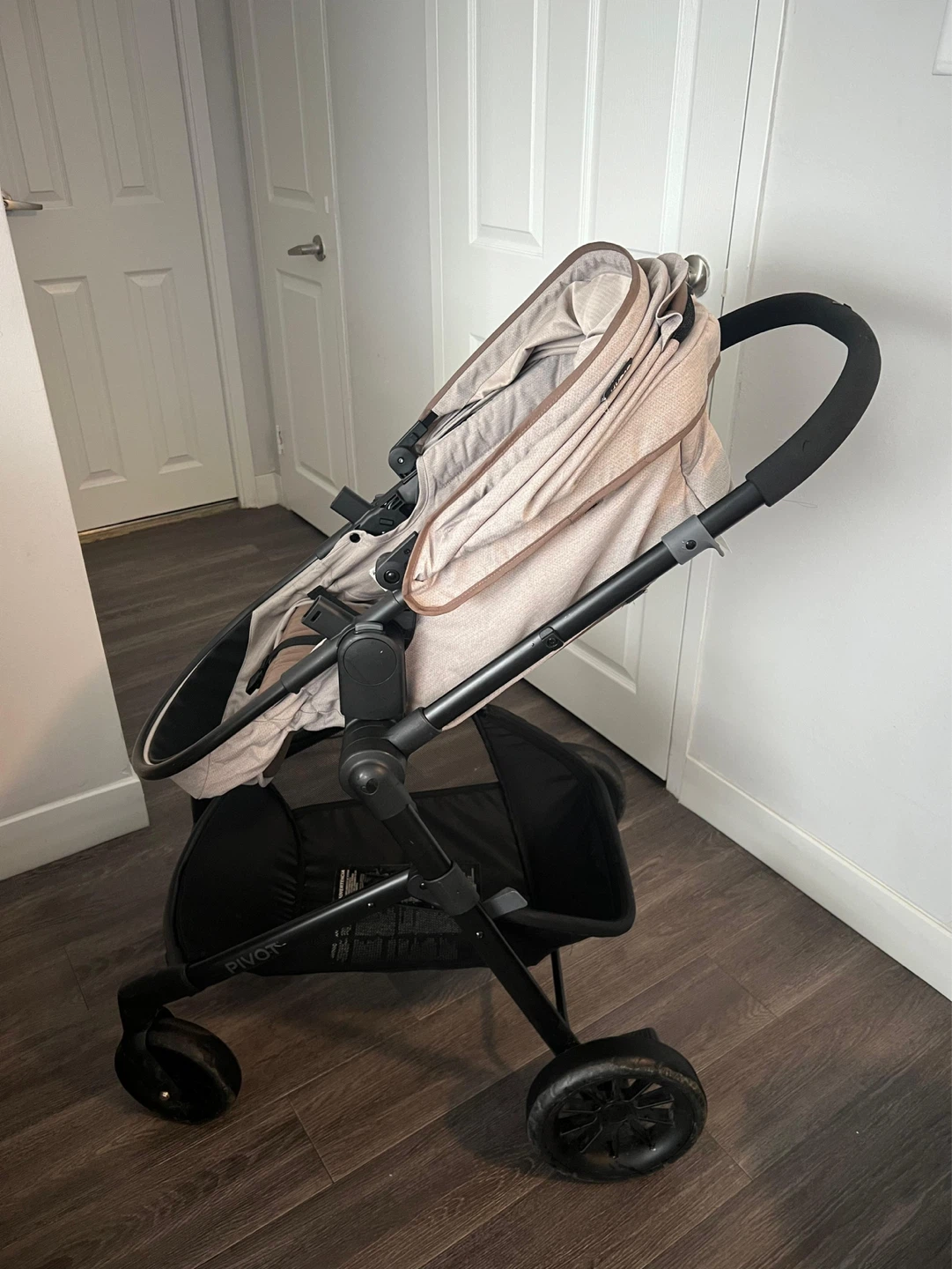 Evenflo Pivot Travel System - photo 3
