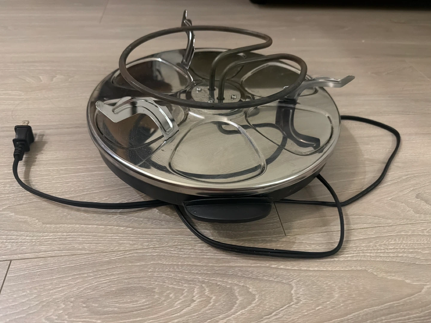 Salton Electric Raclette Grill | Tabletop Grill with 4 Mini Pans - photo 4