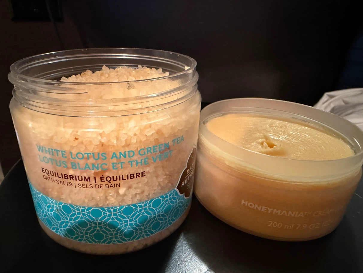 Bath Salts and bodyshop Honeymania Cream Body Scrub - photo 2