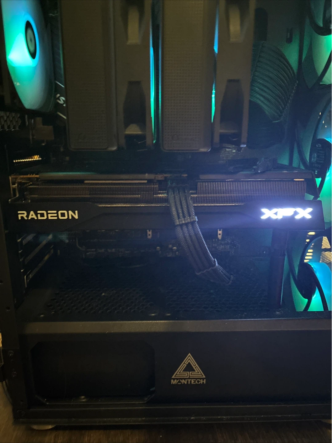AMD Radeon XFX 9060 XT 16GB Triple Fan Black - photo 5