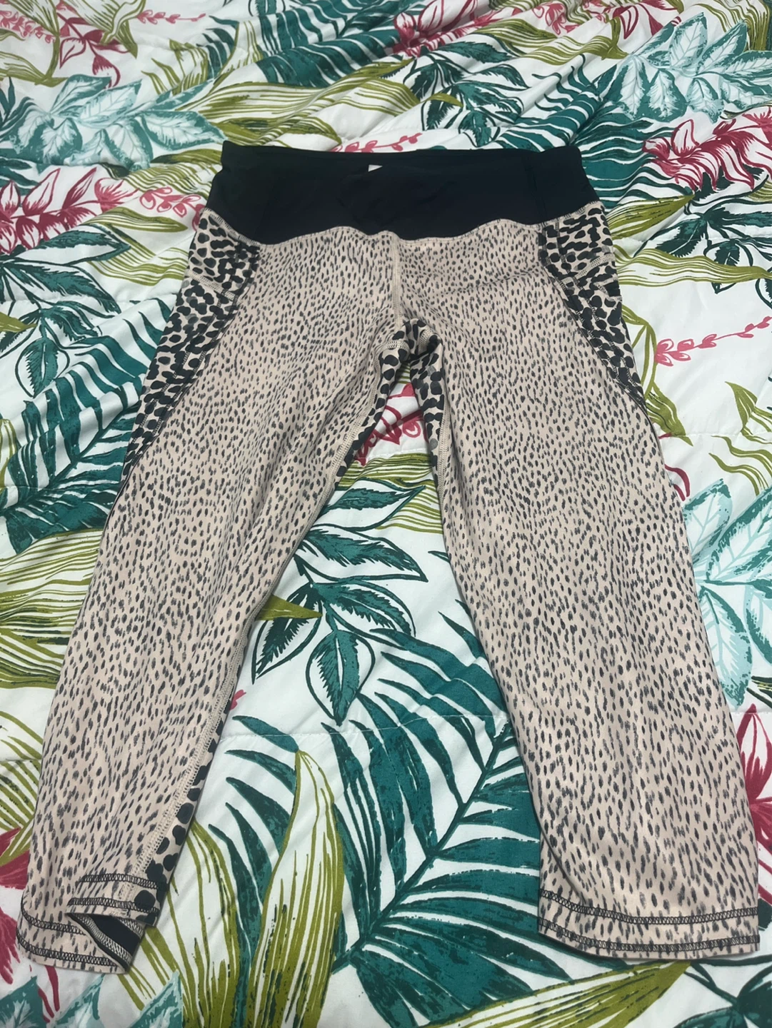 Lululemon Athletica Leggings Size 6