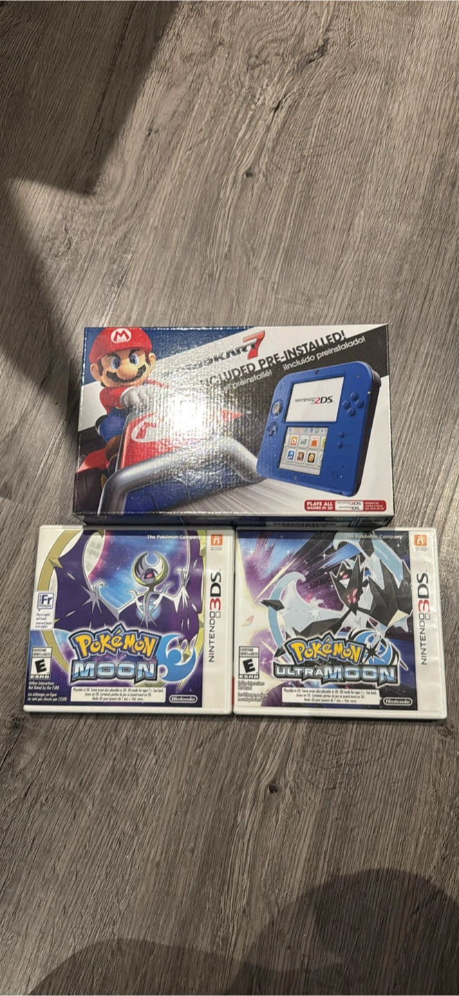 Nintendo 2DS Bundle with Pokémon Moon & Ultra Moon