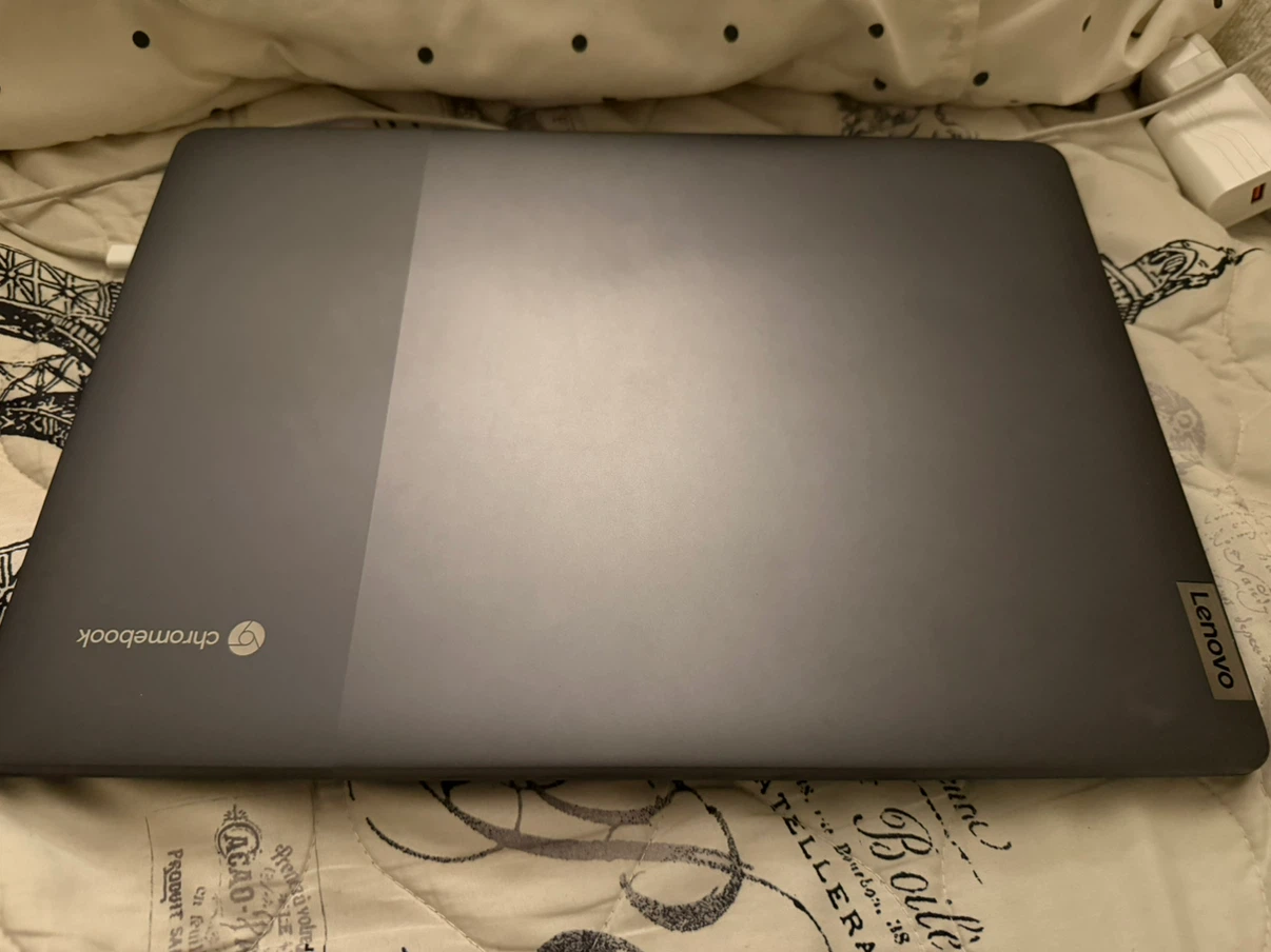 Lenovo Chromebook Laptop - photo 3