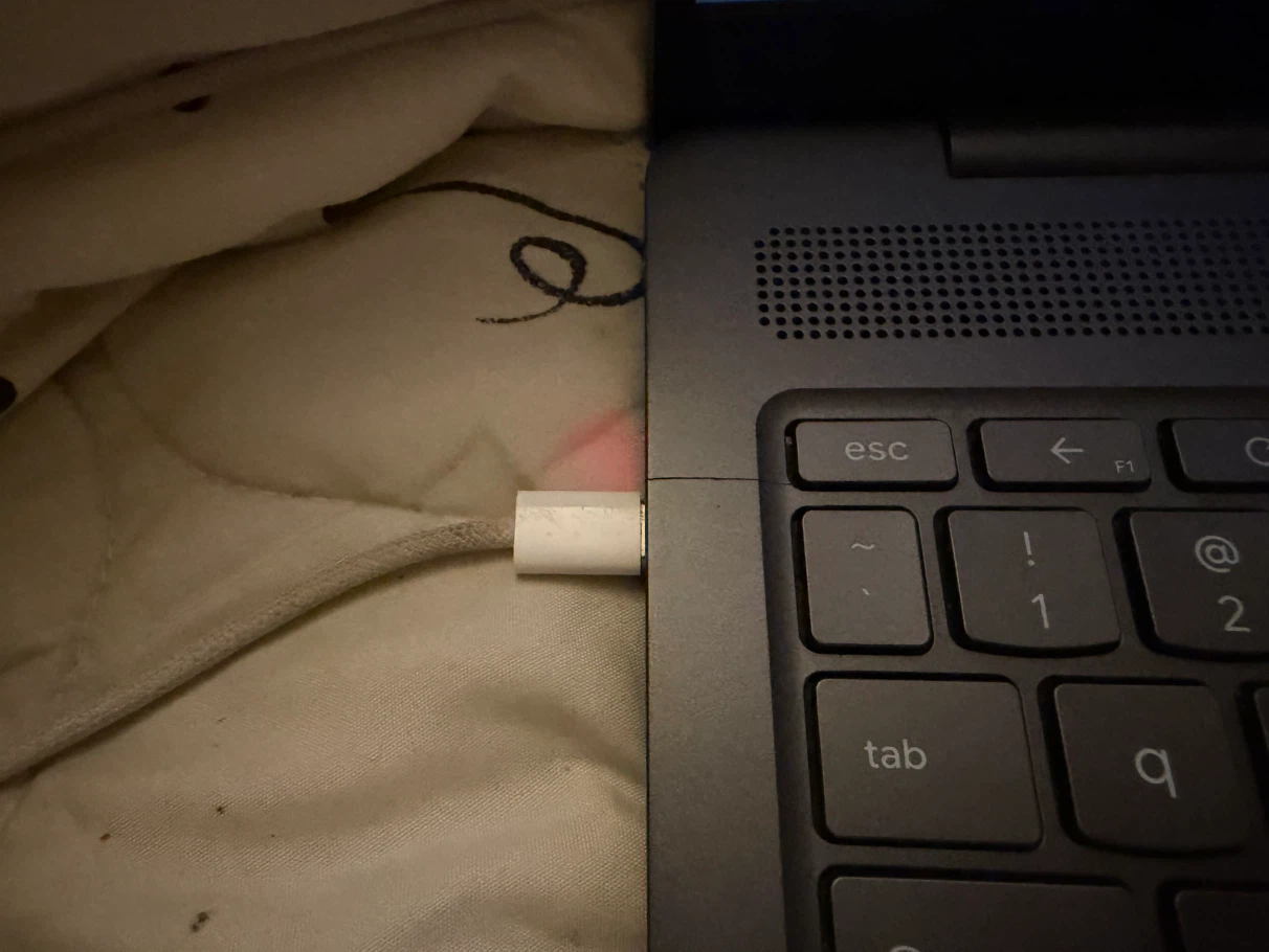 Lenovo Chromebook Laptop - photo 4