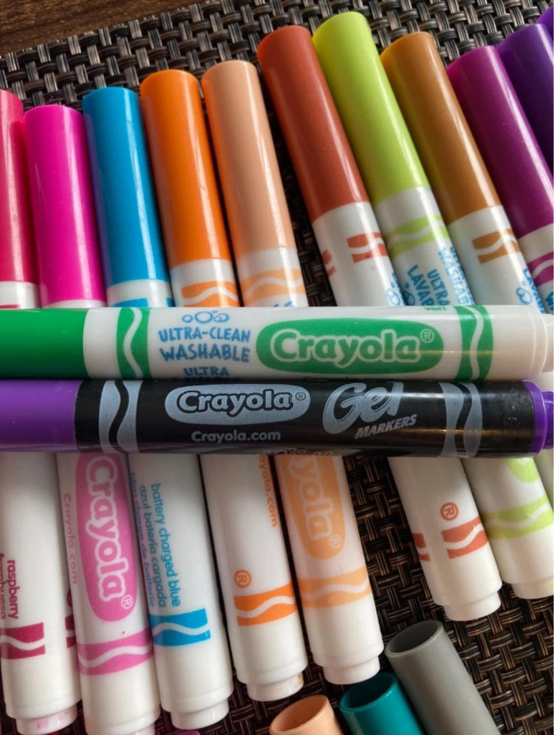 Perler Fused Bead Kit - 2000 Beads and 47 Crayola markers - photo 3