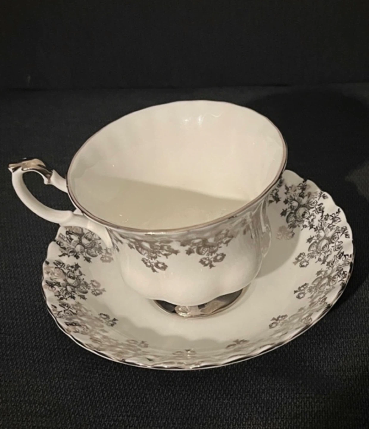 Royal Albert Cup and Saucer -  25th Anniversary - photo 3