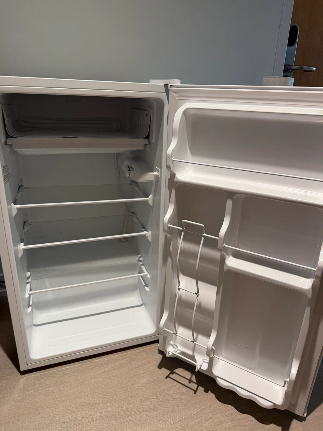 Hamilton Beach 3.3 Cu.Ft Mini Fridge - photo 2