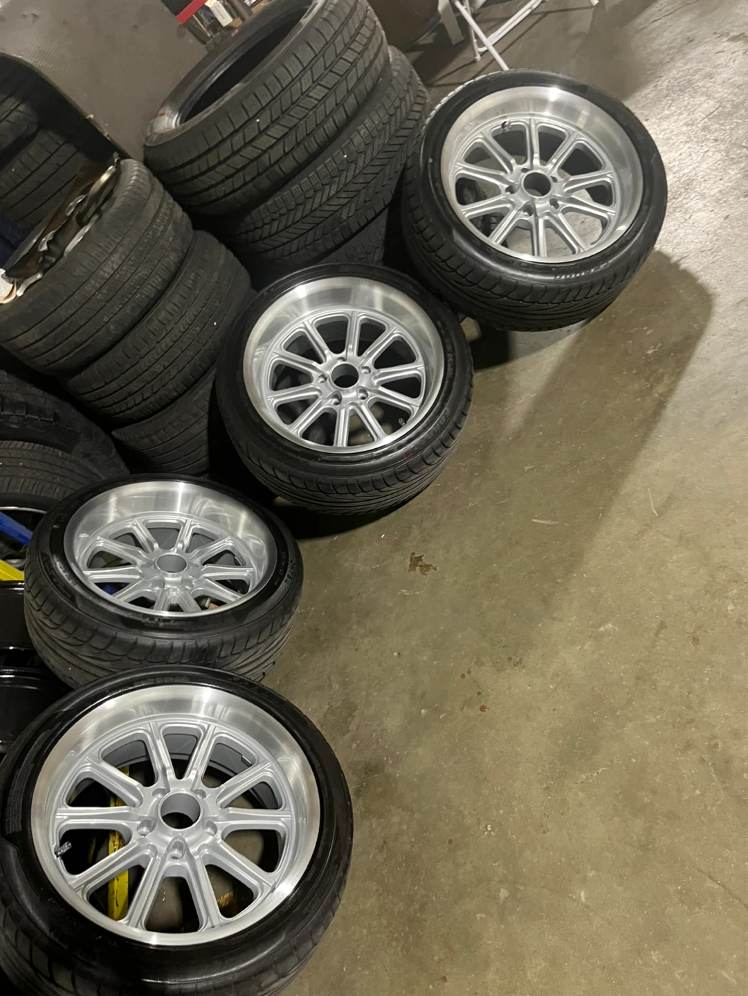 Powder coating wheels