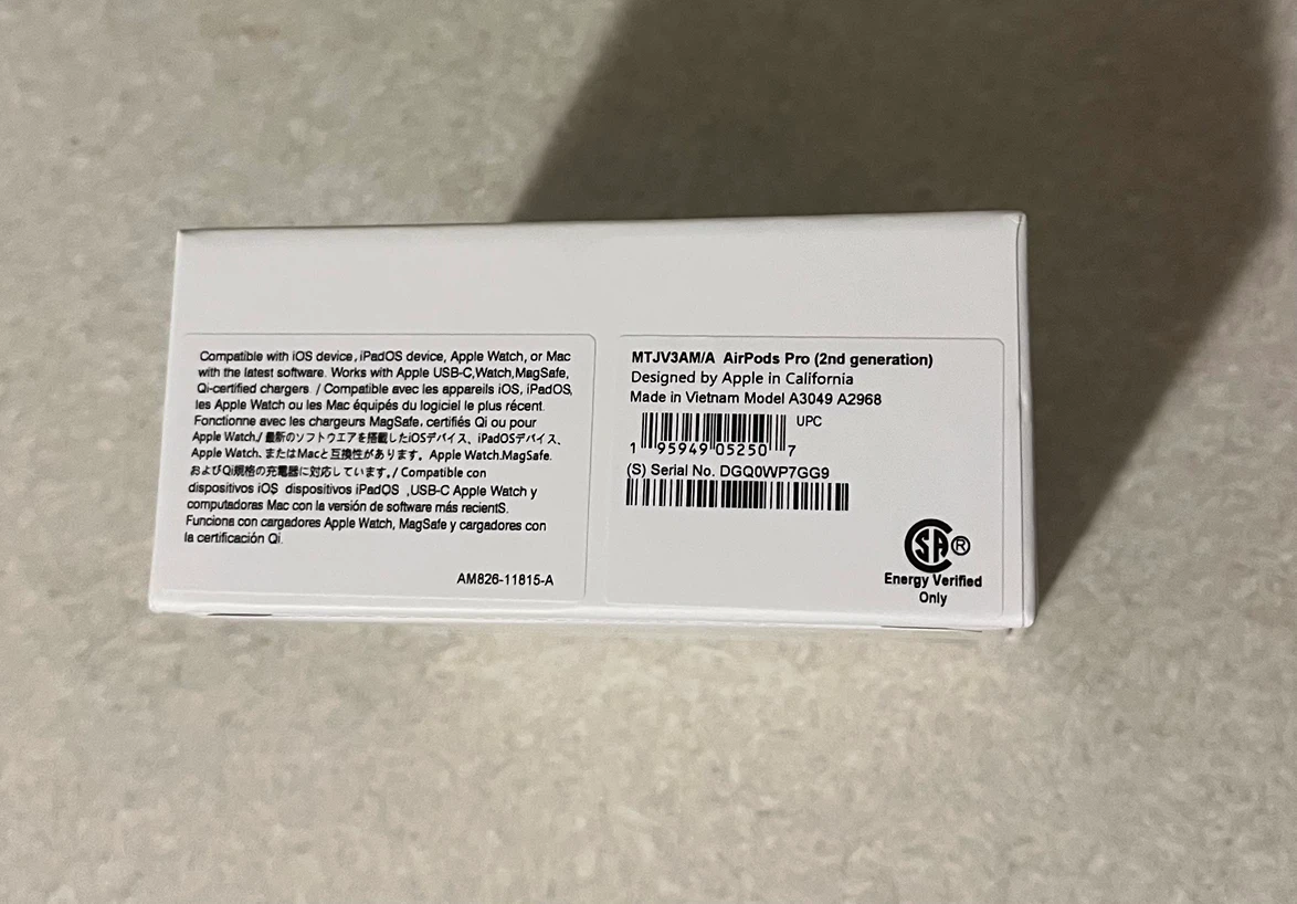 Apple AirPods Pro (2nd generation) with MagSafe Charging Case - photo 2