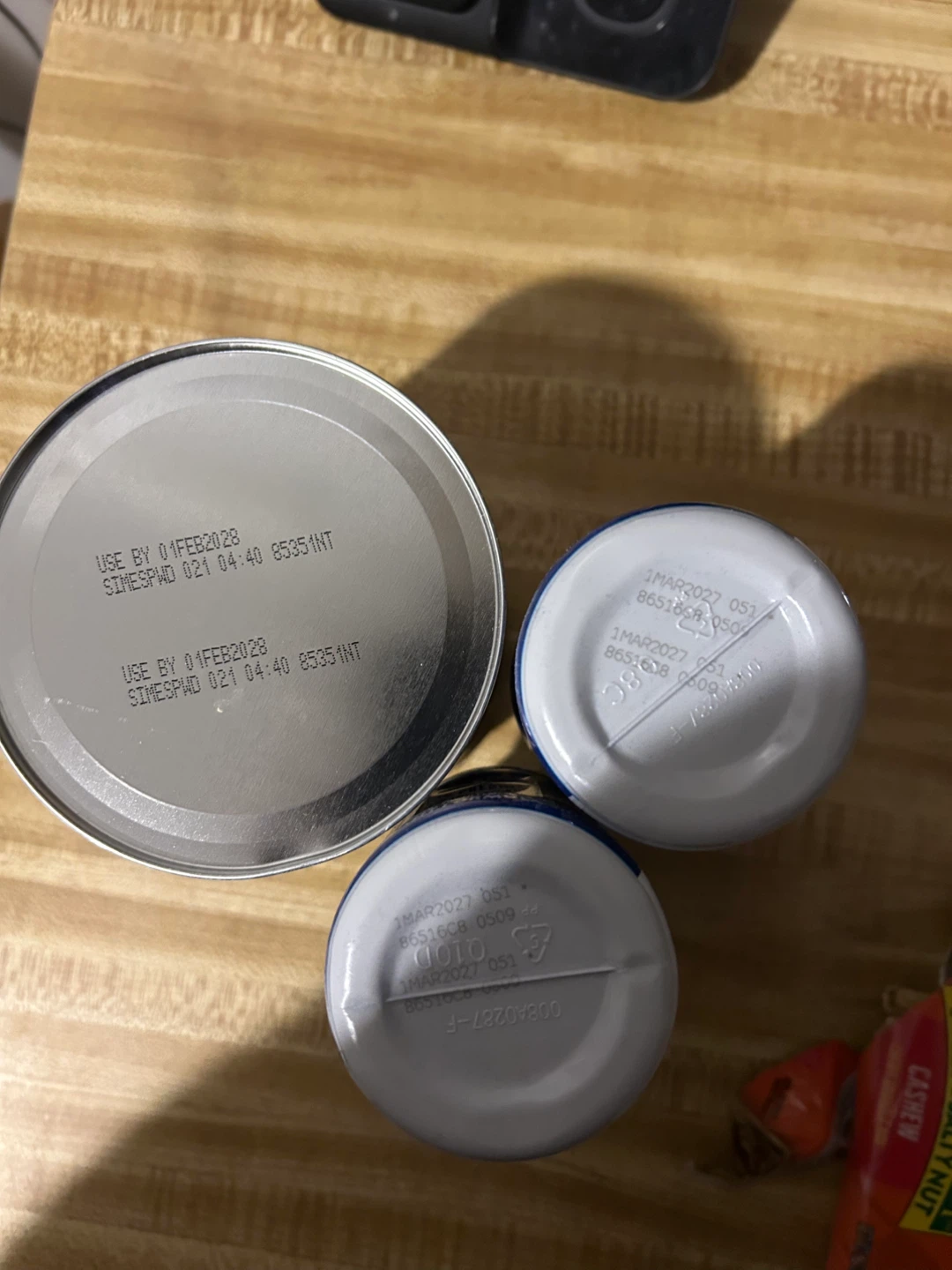 Similac Infant Formula with Iron 12.4 oz + 2 Bottles - photo 2