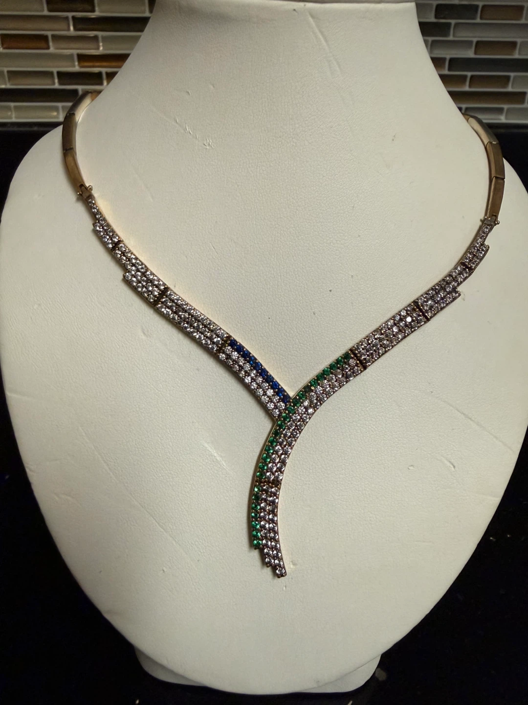 V-Shaped 925/copper Necklace with CZ and blue&green Stones