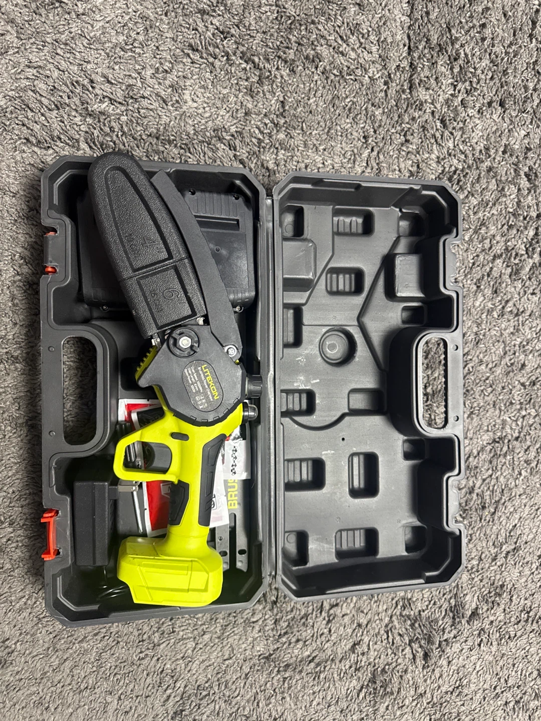 Litekon Cordless Mini Chainsaw with 2 Batteries & Case - photo 2