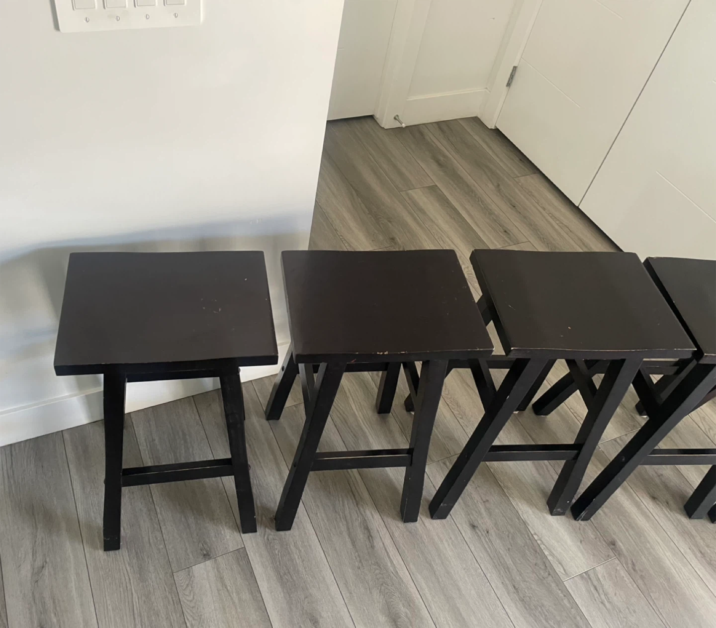 5 Bar Stools - photo 5