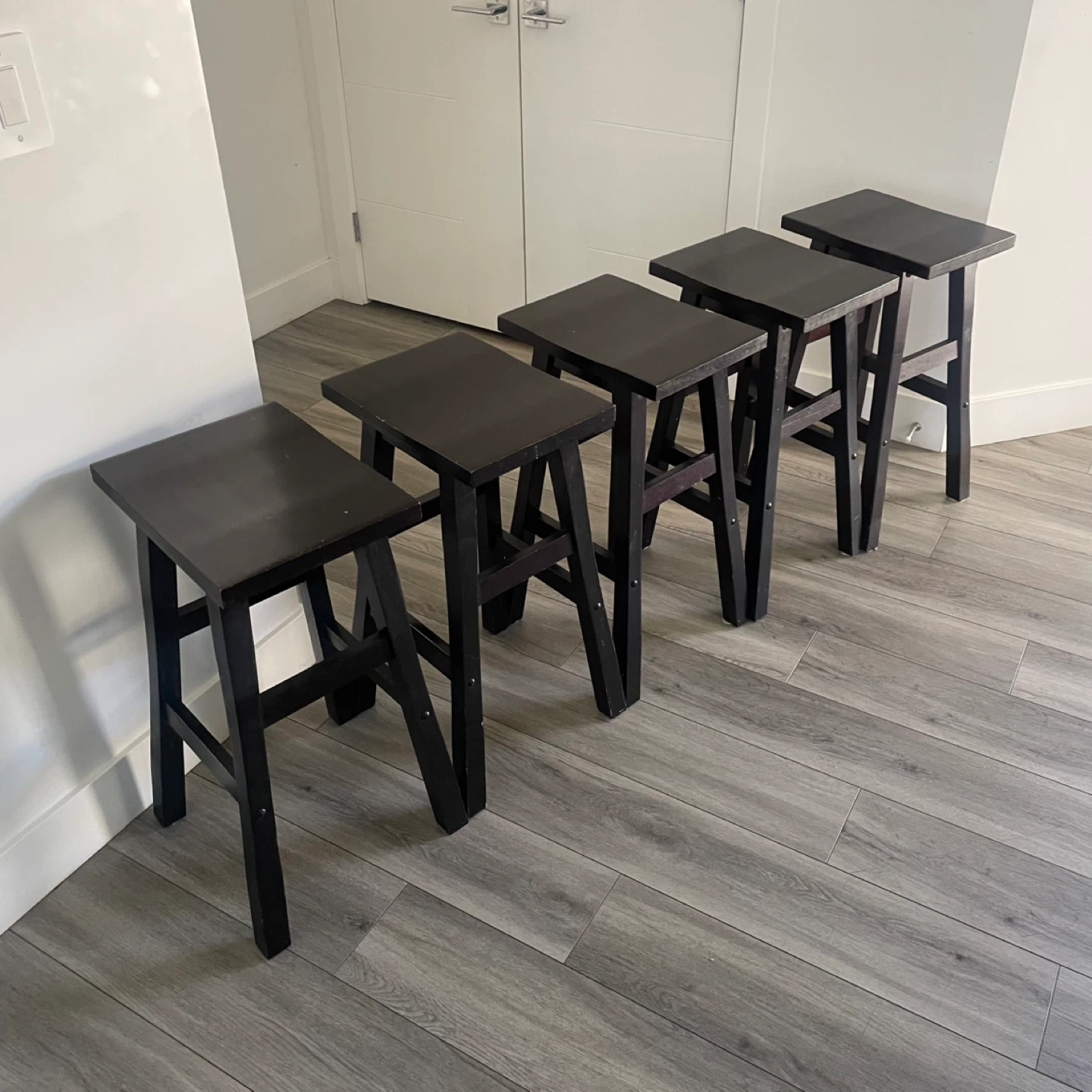 5 Bar Stools - photo 2