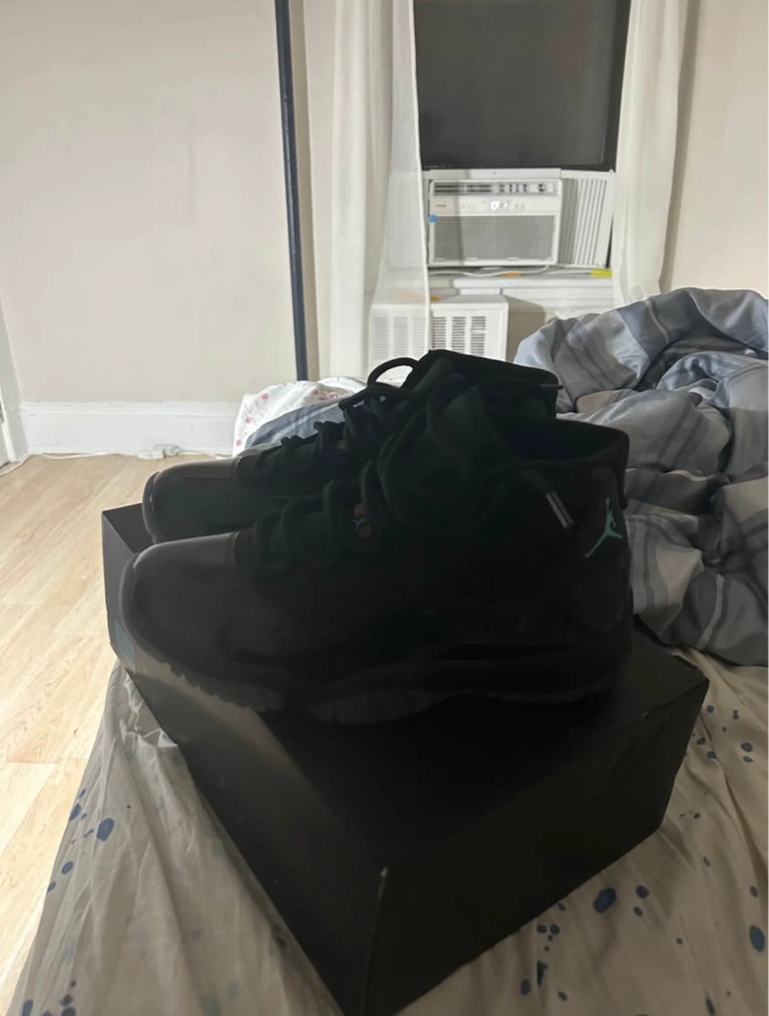 Air Jordan 11 Gamma Shoes - photo 3