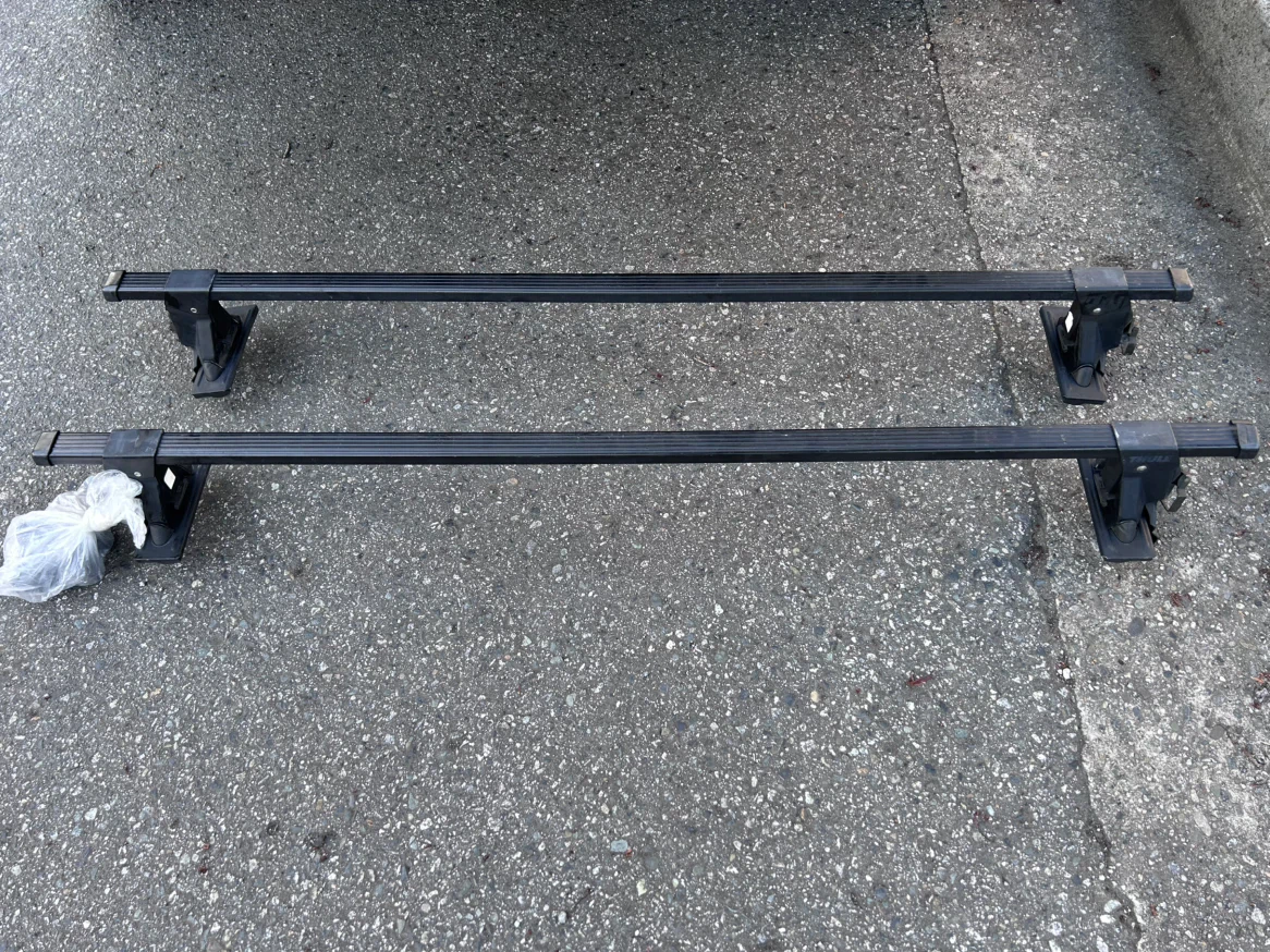 Thule roofrack bar