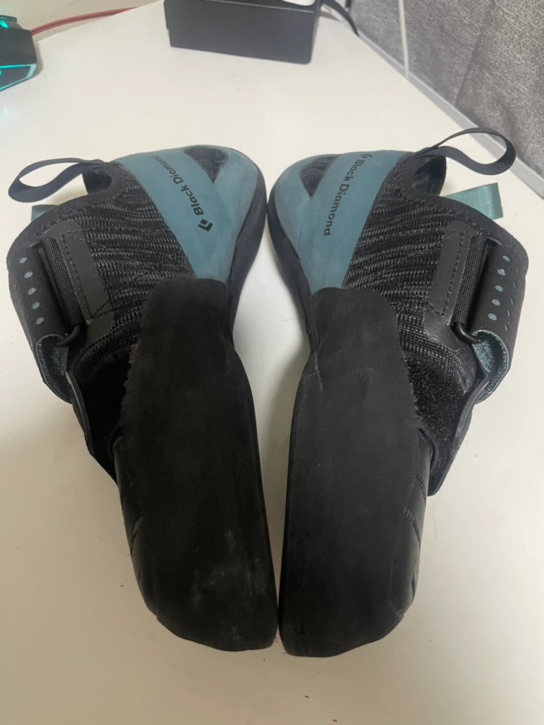 Climbing shoes - photo 2
