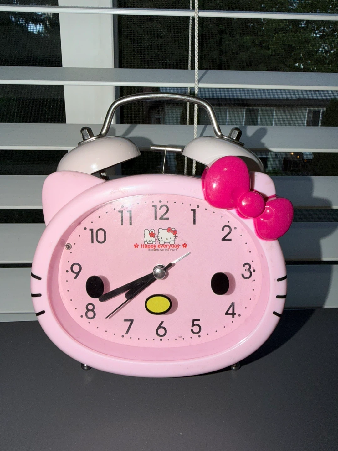 Hello Kitty Twin Bell Alarm Clock - photo 2