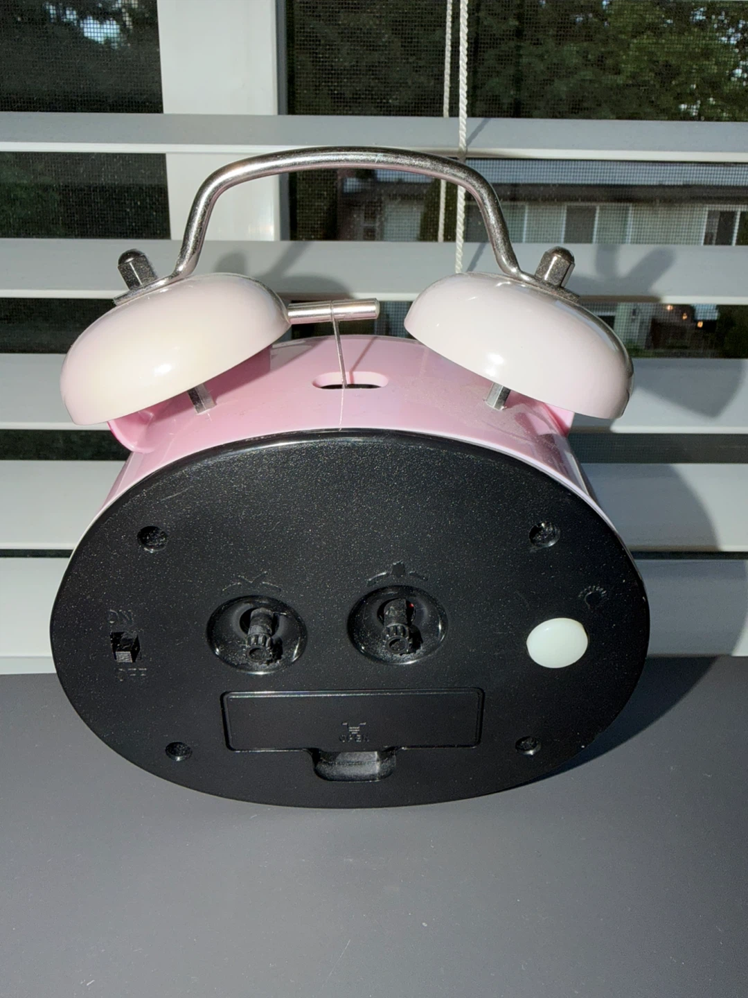 Hello Kitty Twin Bell Alarm Clock - photo 3