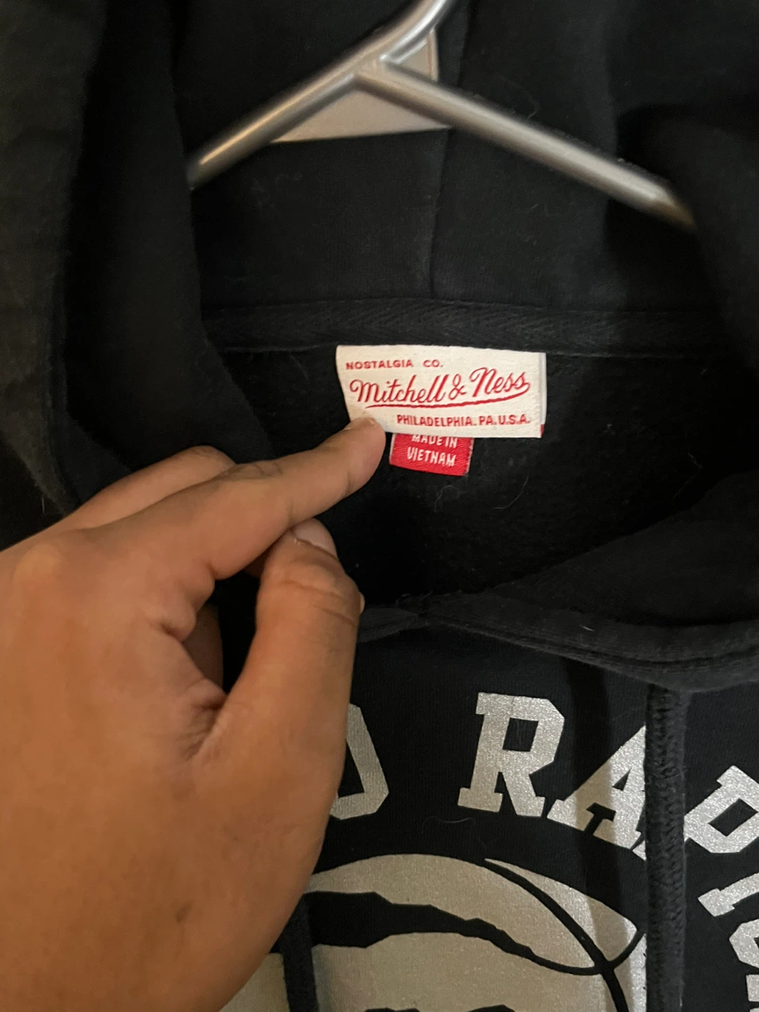 Mitchell & Ness Toronto Raptors Basketball Hoodie - photo 4