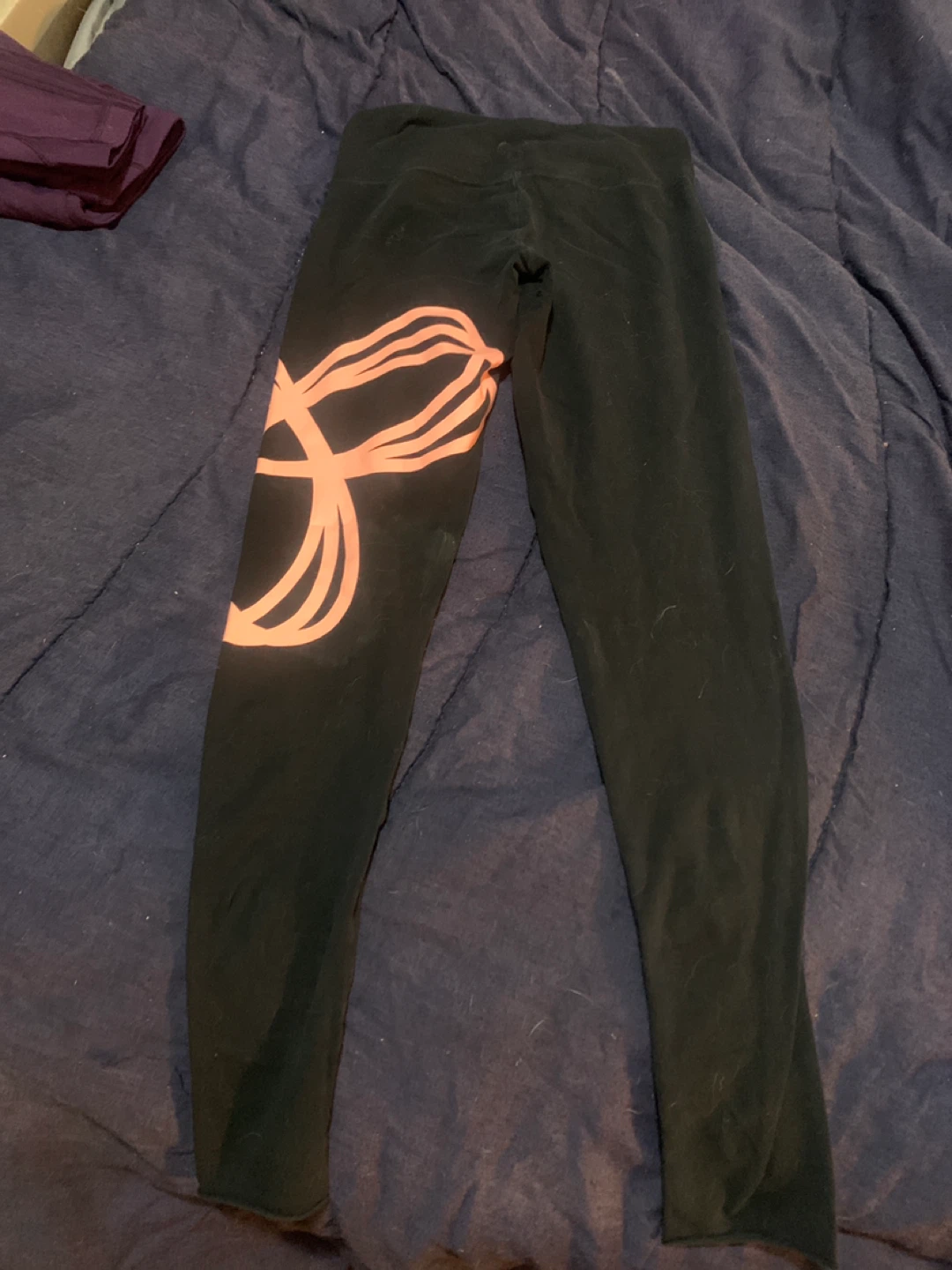 Tna XXS Black Leggings with Pink Graphic