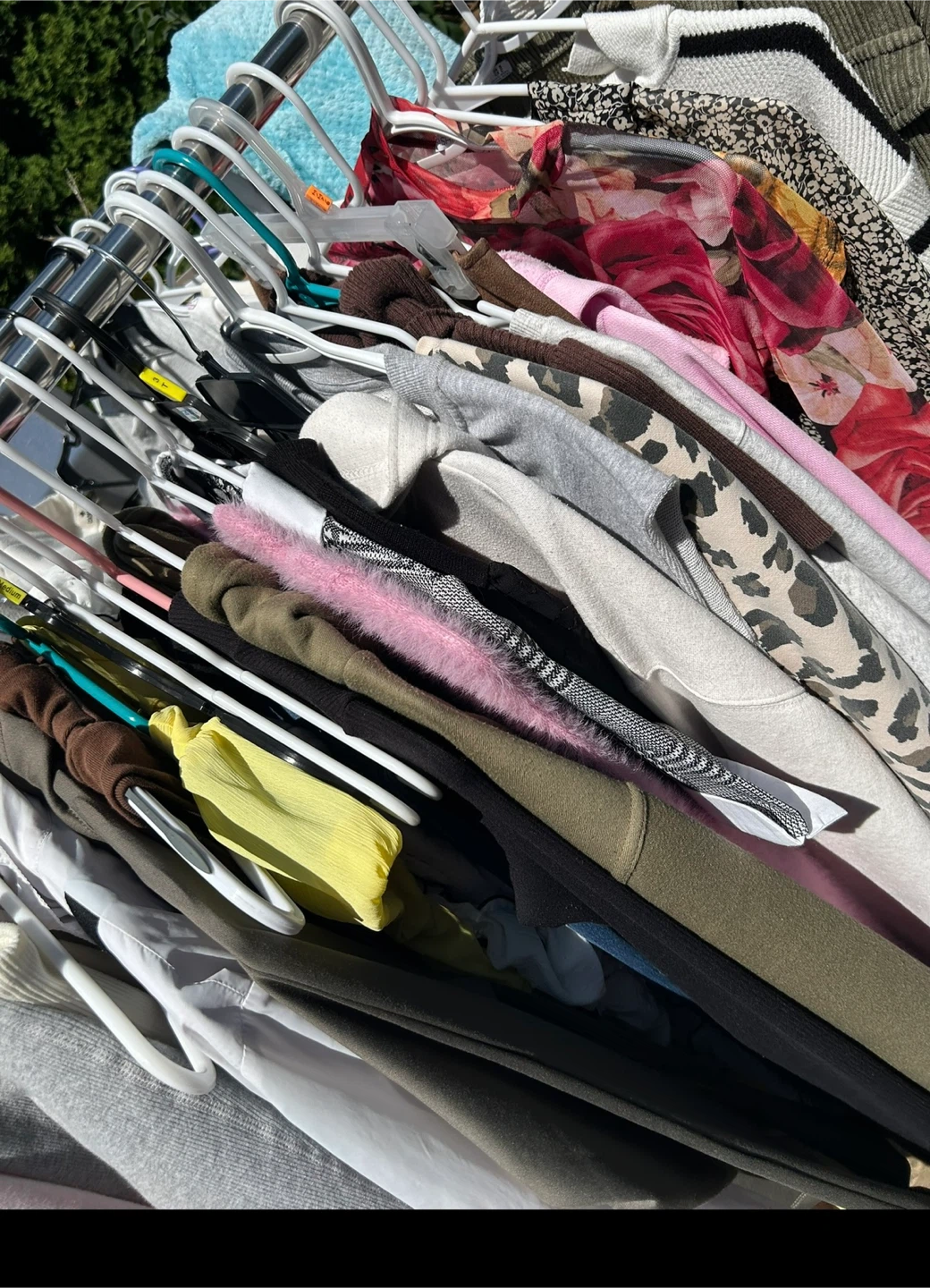Mixed lot of women's clothing - photo 3