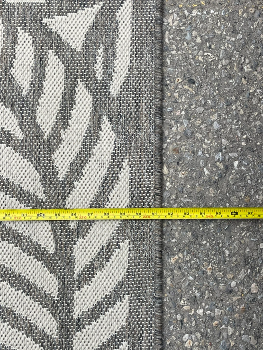 Leaf Pattern Area Rug