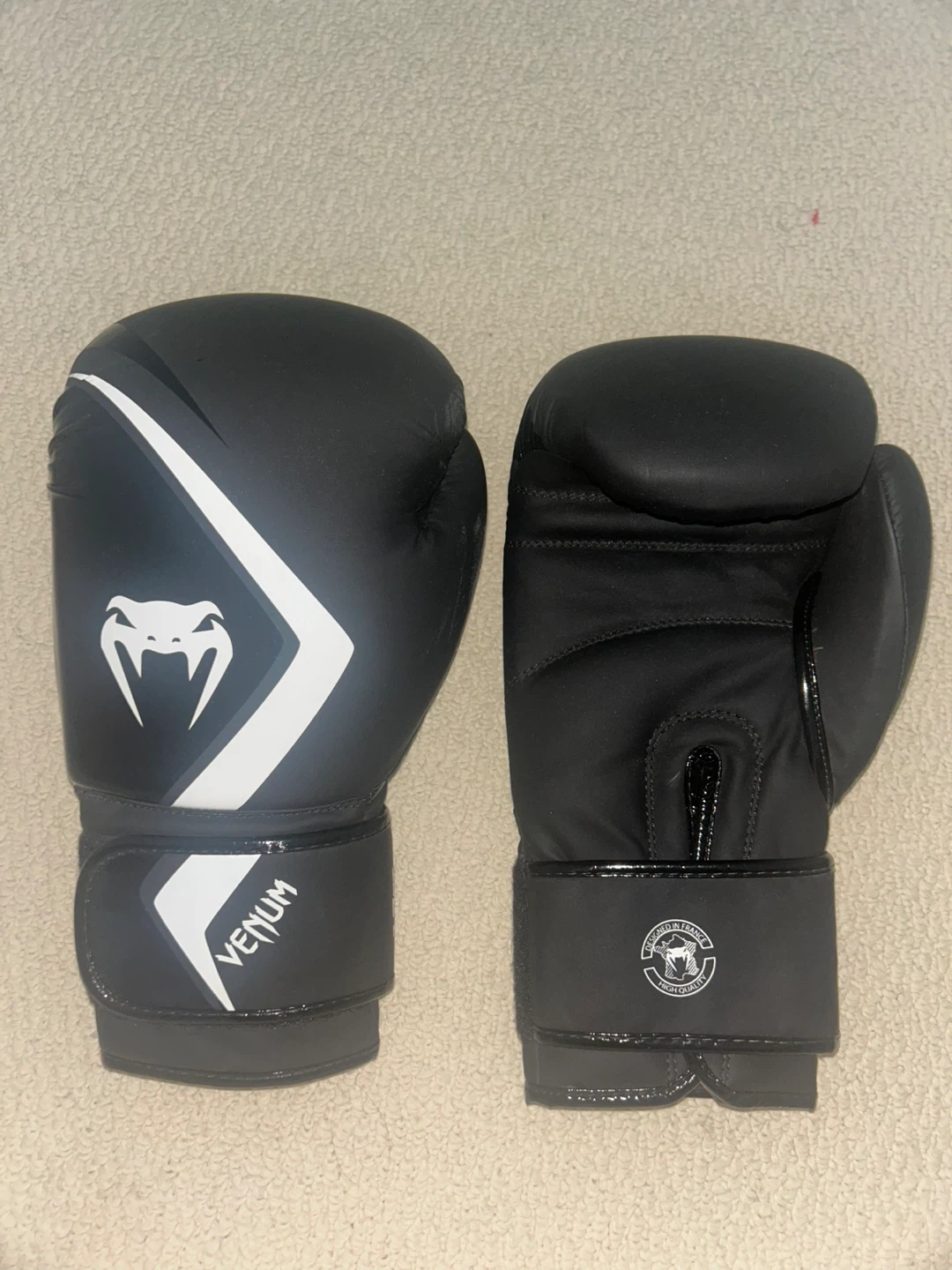 Venum Black Boxing Gloves 12oz - photo 2