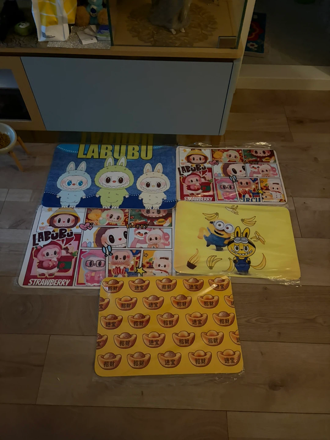 LABUBU Minion rug & Hong Kong Themed Reusable Bag